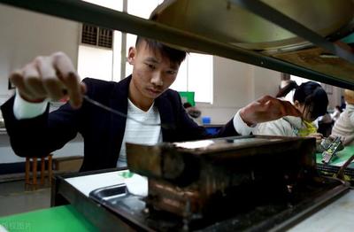 勞務派遣亂象侵襲校園 職校中介聯合操縱學生工，用工市場信任危機加劇